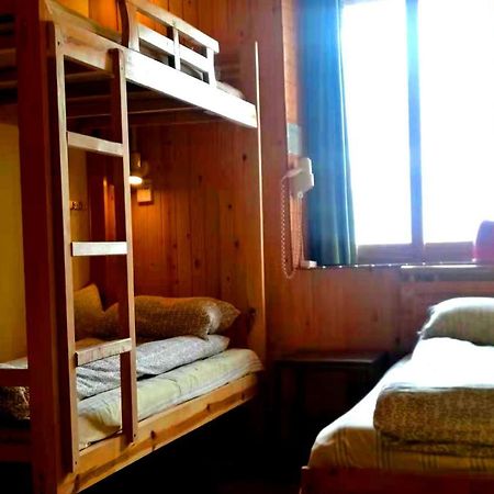 Shangri-La Lao Shay Youth Hostel Ngoại thất bức ảnh
