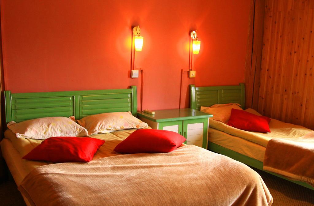Shangri-La Lao Shay Youth Hostel Ngoại thất bức ảnh