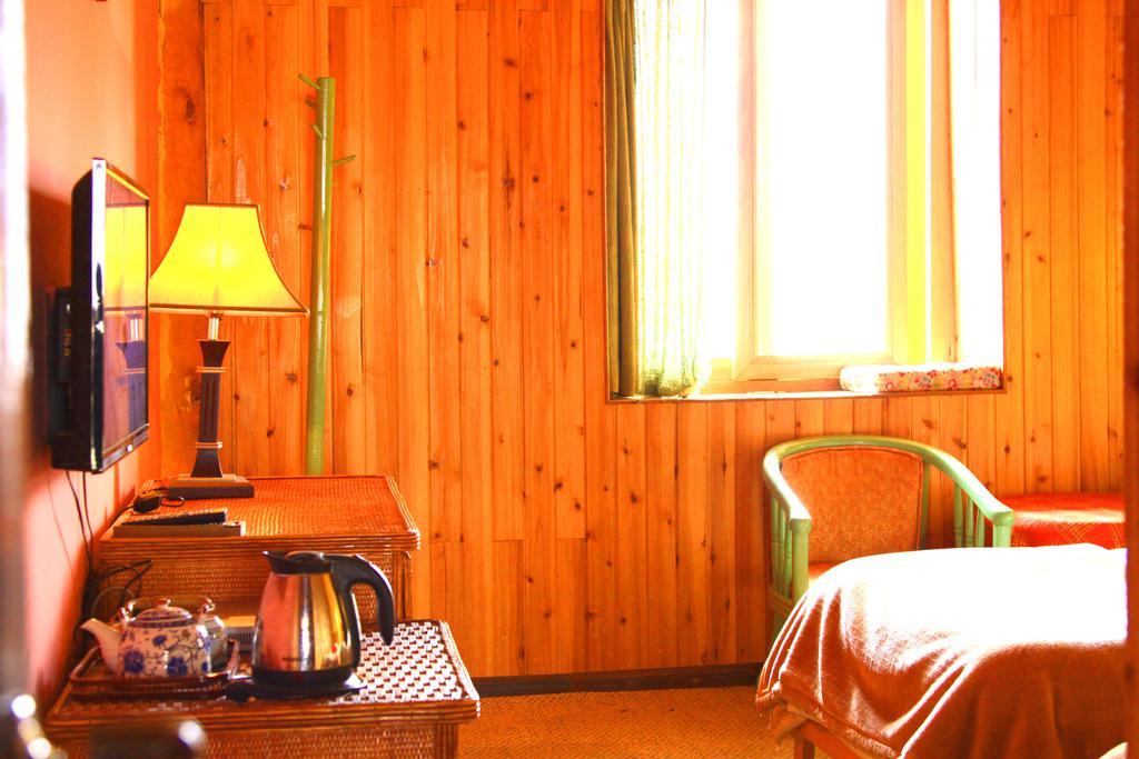Shangri-La Lao Shay Youth Hostel Ngoại thất bức ảnh